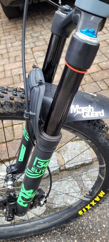 Used Scott Spark 710 Plus 2017 2017 Mountainbike, Hellgrau, 27.5 — image 13 of 13