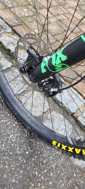 Used Scott Spark 710 Plus 2017 2017 Mountainbike, Hellgrau, 27.5 — image 10 of 13