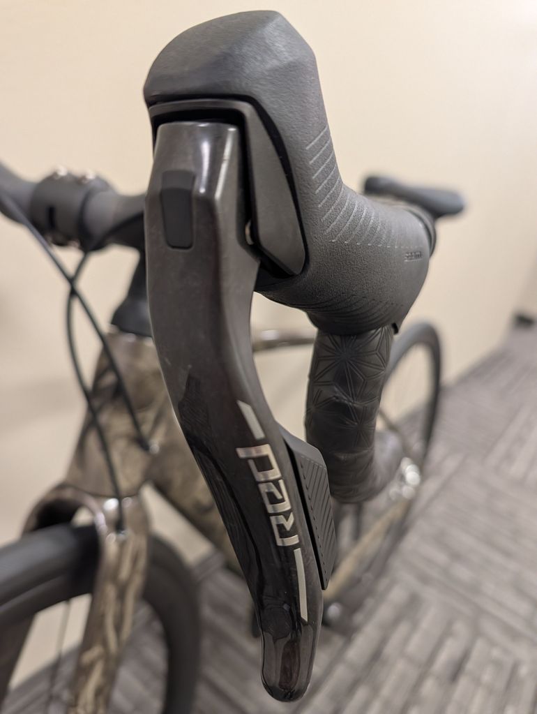 Used Specialized S-Works Roubaix SL8 – SRAM RED AXS 2025 2025 Road & Gravel, Black — image 15 of 22