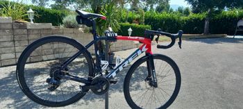 Used Trek Émonda SLR 6 eTap 2022 2022 Road & Gravel — image 3 of 4