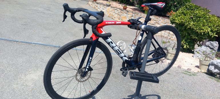 Used Trek Émonda SLR 6 eTap 2022 2022 Road & Gravel — image 2 of 4