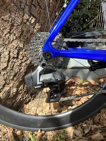 Used Giant Propel Advanced 1 2024 2024 Road & Gravel, Azul — image 2 of 7