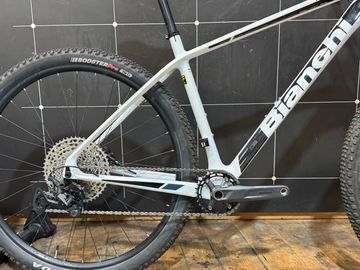 Tweedehands Bianchi Nitron 9.3 XT/SLX 2025 2025 Mountainbike — afbeelding 2 van 5