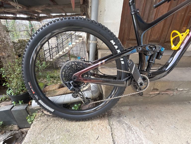 Used Advanced Advanced Custom SRAM Force eTap AXS 2025 Mountainbike — image 3 of 4