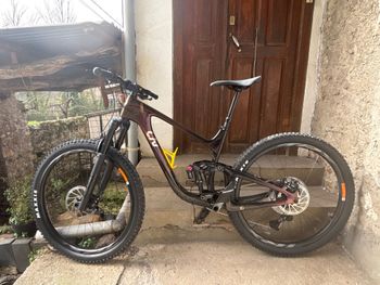 Used Advanced Advanced Custom SRAM Force eTap AXS 2025 MTB