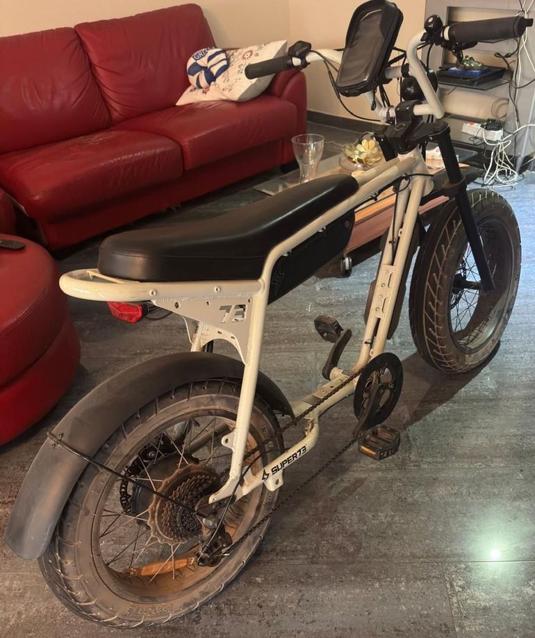 Used Super73 ZX 2023 Urban, Hellgrau — image 3 of 3