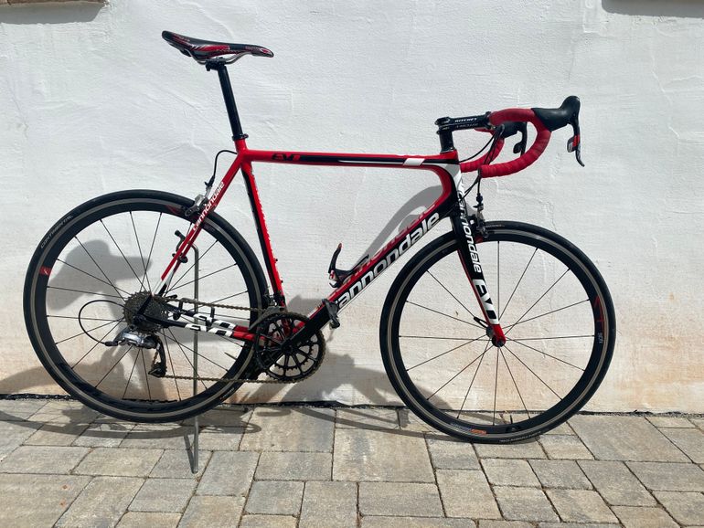 Used Cannondale SuperSix EVO Carbon Sram Red 2014 2014 Road & Gravel — image 1 of 7