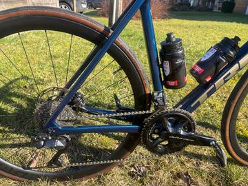 Trek Émonda SL 7 2024 2024 Road & Gravel usato, Blu — immagine 4 di 6