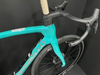 Used Pinarello DOGMA F LUXTER TURQUOISE 54 2026 Road & Gravel, Schwarz — image 3 of 5
