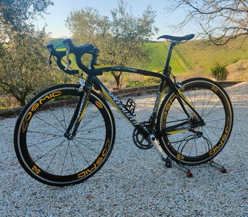 Used Specialized Tarmac Shimano Ultegra 2010 Road & Gravel, Black — image 2 of 10