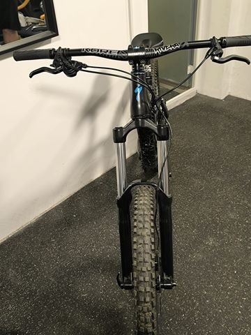 Käytetty Specialized Bighit Shimano ZEE 2010 Mountainbike — kuva 4 / 8