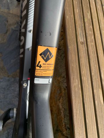 Used Canyon Strive Shimano Deore XT 2018 Mountainbike, Black — image 3 of 9