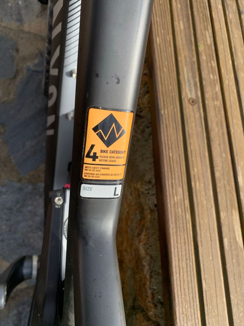 Used Canyon Strive Shimano Deore XT 2018 Mountainbike, Black — image 3 of 9