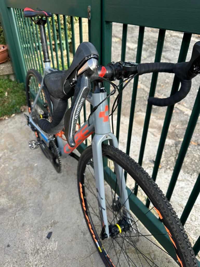 Used CUBE Cross Shimano 105 2016 Road & Gravel, Light Gray — image 5 of 7