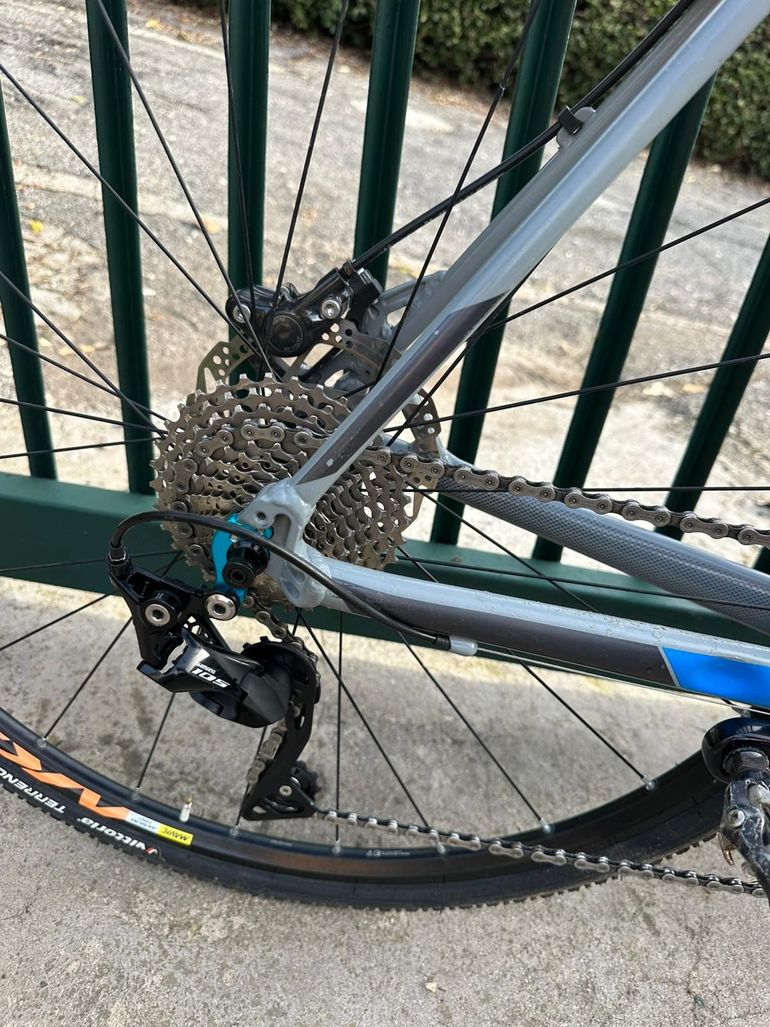 Used CUBE Cross Shimano 105 2016 Road & Gravel, Light Gray — image 7 of 7