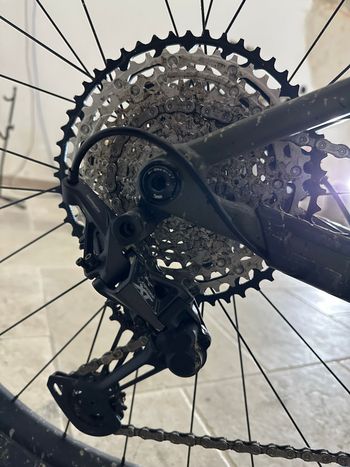 Used Trek Roscoe 9 2023 2023 Mountainbike, Black, 29 — image 3 of 15