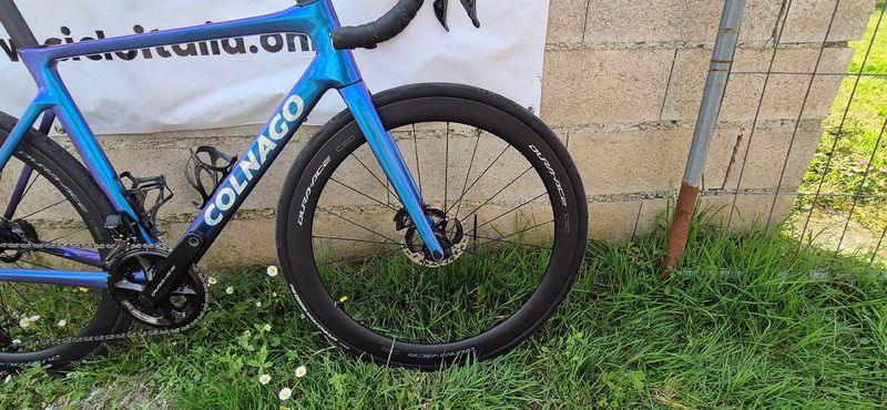 Tweedehands Colnago V4RS Custom Shimano Dura Ace Di2 2024 Road & Gravel — afbeelding 7 van 11