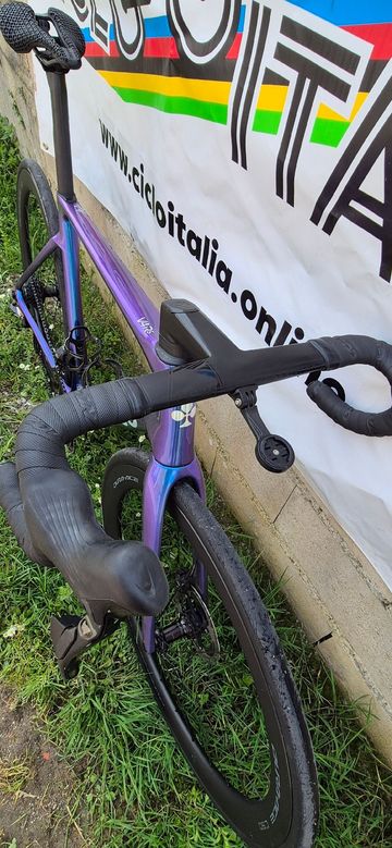 Tweedehands Colnago V4RS Custom Shimano Dura Ace Di2 2024 Road & Gravel — afbeelding 8 van 11