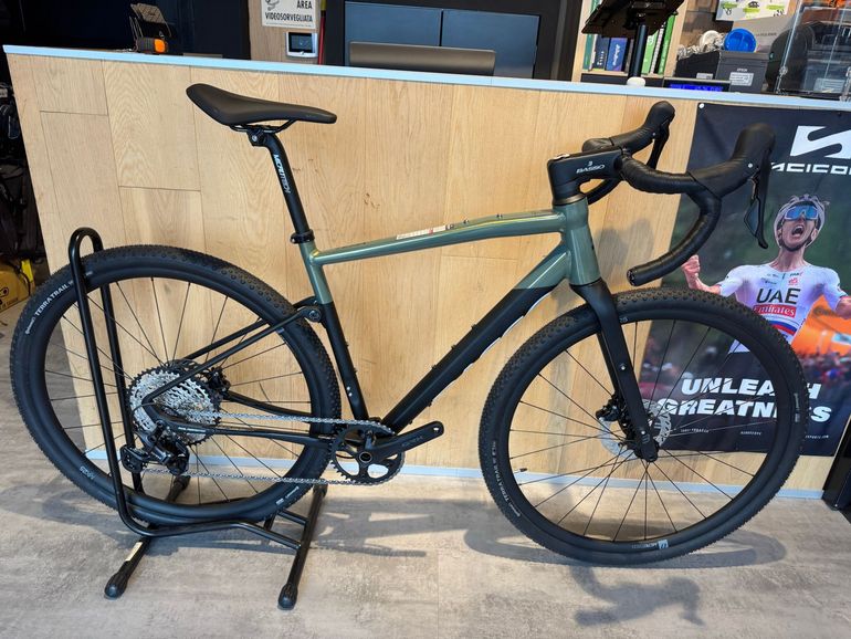Used Basso Tera Shimano GRX 1x12 610 2025 2025 Road & Gravel, Green — image 1 of 8