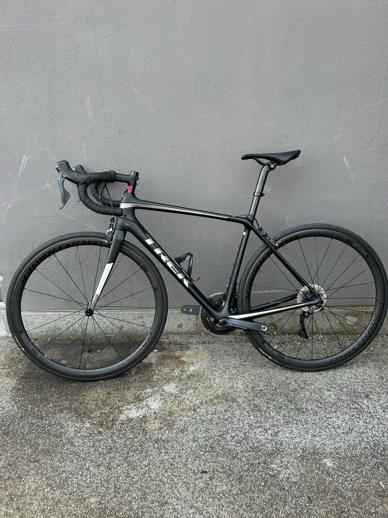 Used Trek Émonda SL 6 2020 2020 Road & Gravel, Light Gray — image 2 of 9