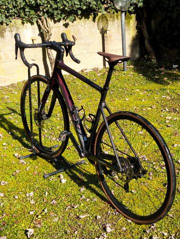 Used Scott Addict 30 2022 2022 Road & Gravel, Red — image 5 of 10