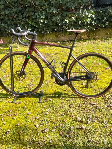 Used Scott Addict 30 2022 2022 Road & Gravel, Red — image 3 of 10