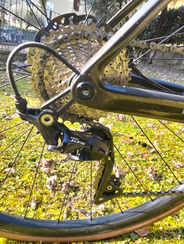 Used Scott Addict 30 2022 2022 Road & Gravel, Red — image 7 of 10