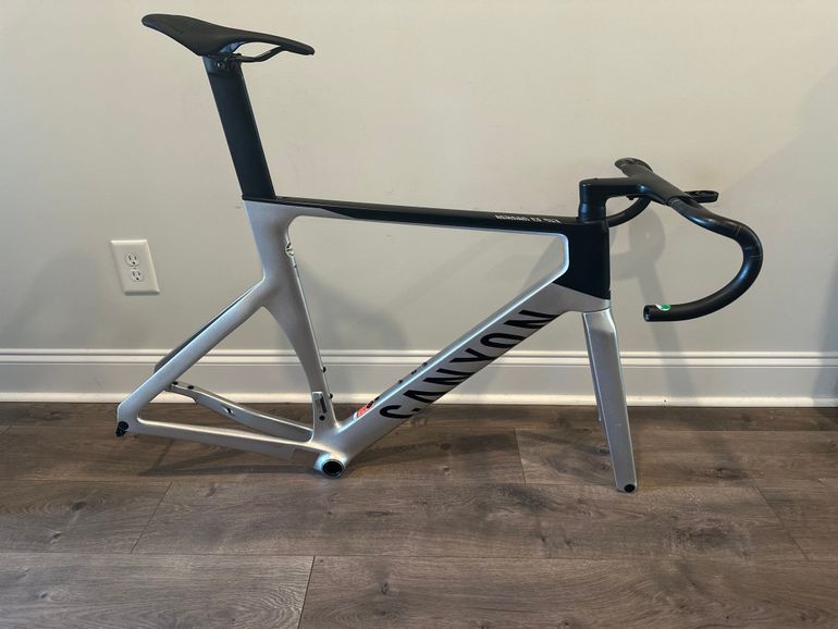 Used Canyon Aeroad CF SLX 8 AXS SPEED 2025 Frameset 2025 Road & Gravel, Light Gray — image 3 of 11