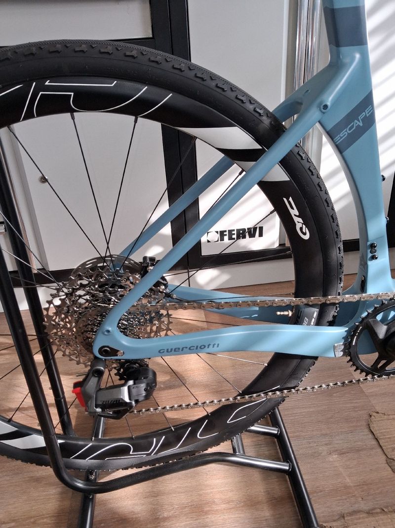 Used Guerciotti Escape SRAM Rival eTap AXS 2026 Road & Gravel, Blue — image 4 of 6