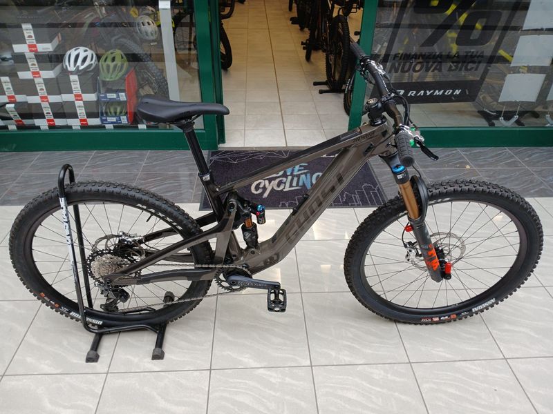 Ghost PATH RIOT FULL PARTY 2024 MTB de segunda mano