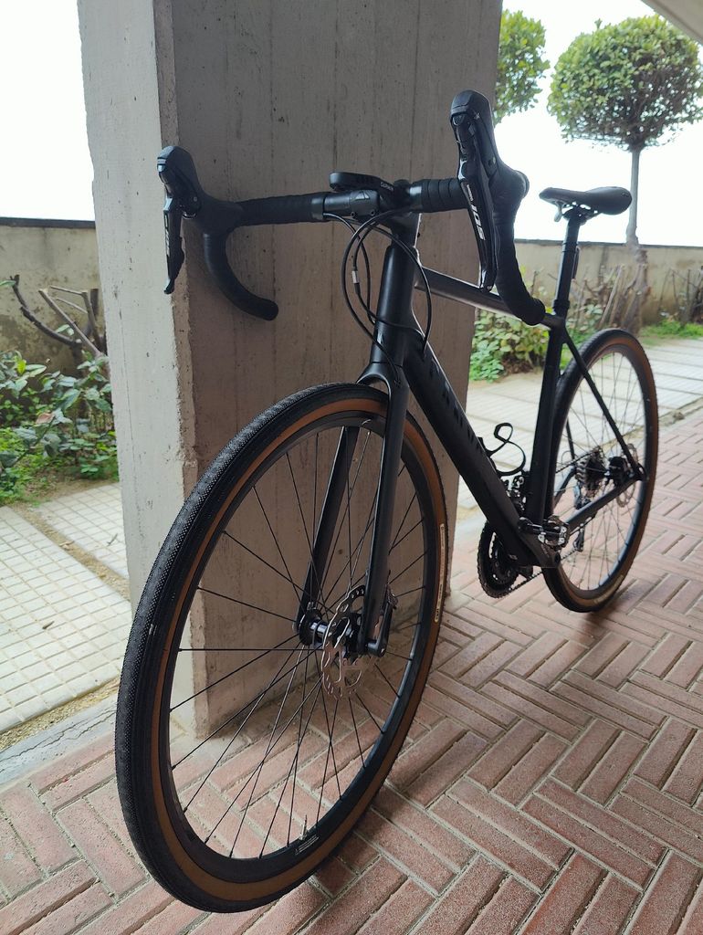 Used Canyon Endurace 7 2022 2022 Road & Gravel, Black — image 5 of 13