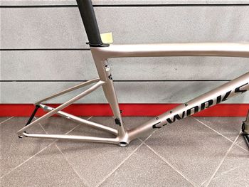 Used Specialized Tarmac Frameset 2025 Road & Gravel — image 4 of 6