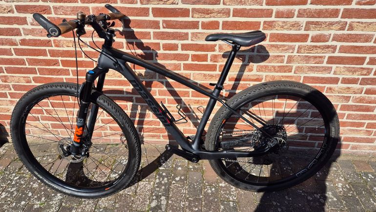 Gebrauchtes Massini Custom Shimano Deore XT 2023 Mountainbike, Schwarz — Bild 12 von 12