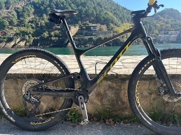 Brugt Scott Spark RC Team Issue 2024 Mountainbike — billede 14 af 18