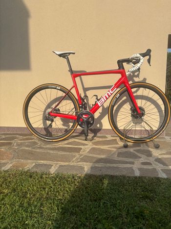 Used BMC Teammachine SLR01 DISC THREE 2019 2019 Road & Gravel — image 3 of 6