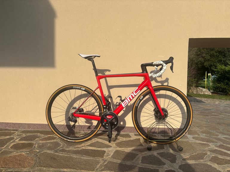 Used BMC Teammachine SLR01 DISC THREE 2019 2019 Road & Gravel — image 1 of 6
