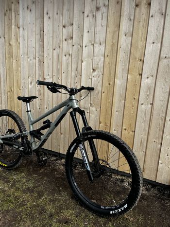 Commencal, Clash SRAM Rival eTap AXS