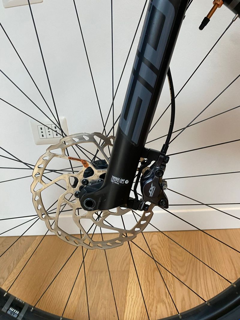 Gebrauchtes Mtb in titanio Custom Shimano Deore 2023 Mountainbike, Hellgrau — Bild 4 von 5