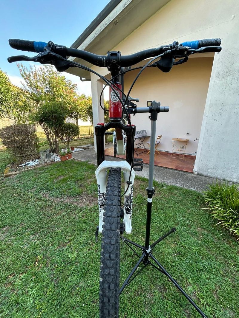 Used Kona Clump 7005 2009 Mountainbike, Red, 26 — image 11 of 15