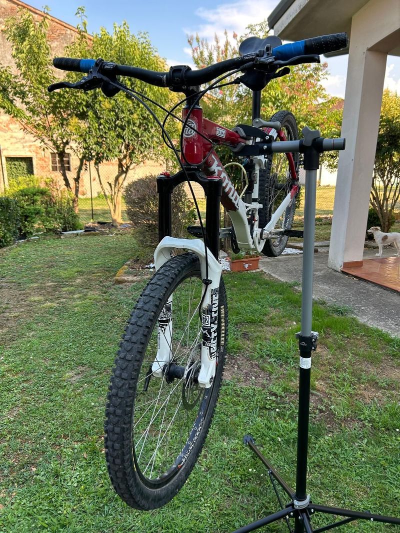 Used Kona Clump 7005 2009 Mountainbike, Red, 26 — image 14 of 15