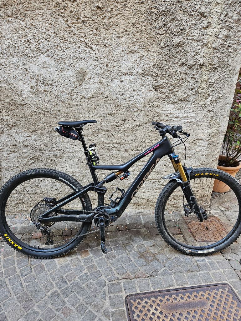Used Orbea RISE M20 20mph 2023 2023 Mountainbike — image 1 of 9
