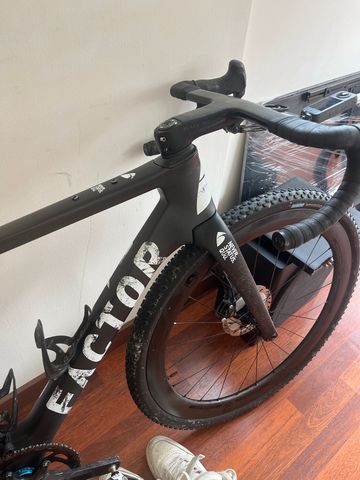 Brugt Factor Ostro Shimano GRX 2024 Road & Gravel — billede 4 af 5