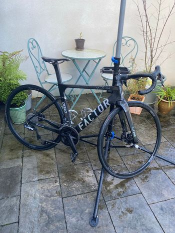 Tweedehands Factor Ostro Shimano Ultegra Di2 2023 Road & Gravel — afbeelding 9 van 10