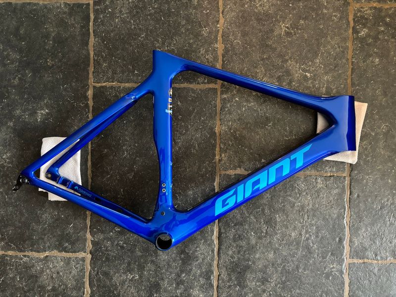 Używany Giant Propel Advanced 2 Disc 2020 Frameset 2020 Road & Gravel