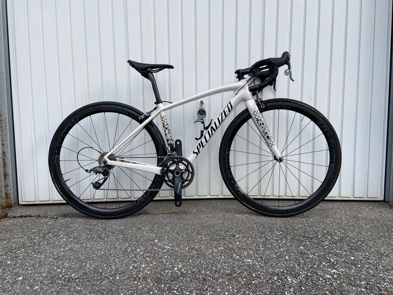 Used Specialized Amira SRAM Force 2016 Road & Gravel — image 1 of 4