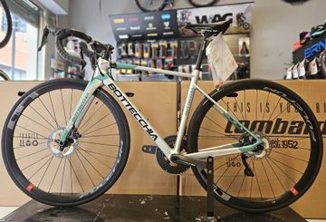 Used Bottecchia Custom Shimano Ultegra 2024 Road & Gravel, Light Gray — image 2 of 4
