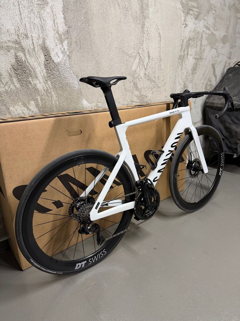 Used Canyon Aeroad CF SLX 9 Di2 2025 2025 Road & Gravel, Blanco — image 4 of 9