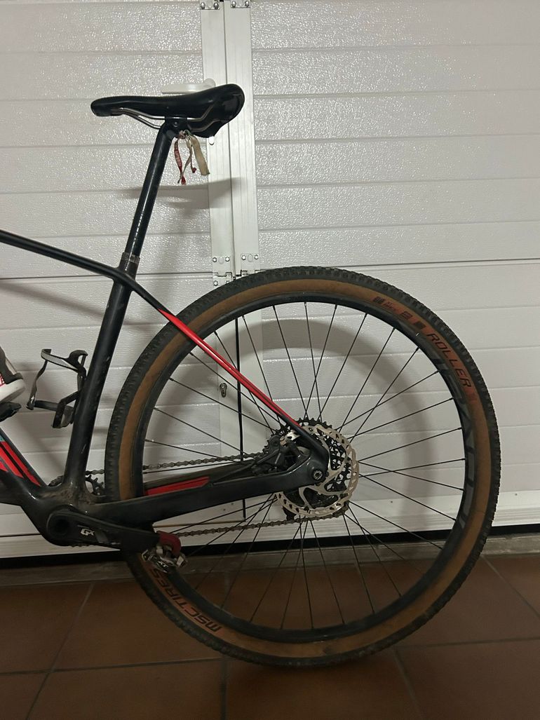 Used Specialized Epic SRAM GX Eagle 2018 Mountainbike, Red — image 3 of 9