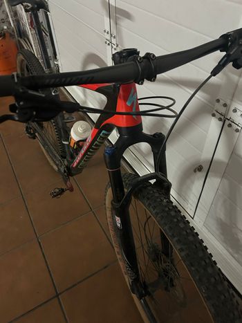 Used Specialized Epic SRAM GX Eagle 2018 Mountainbike, Red — image 7 of 9