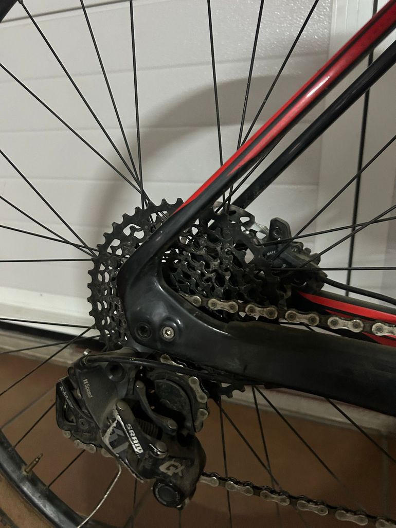 Used Specialized Epic SRAM GX Eagle 2018 Mountainbike, Red — image 9 of 9